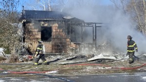 Tragedia en Misuri: Dos niños no fueron a clases debido al frío clima, pero murieron tras estallar su casa en llamas