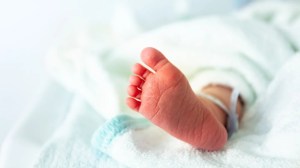 ¡De espanto!, una bebé murió luego de que un médico saltara sobre la barriga de la madre durante el parto