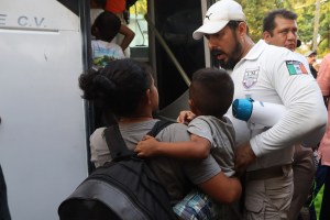 Caravana en el sur y secuestro de migrantes en el norte, la crisis que no cesa en México