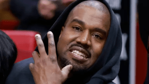 FOTO: Cómo es la dentadura de titanio que se implantó Kanye West…  y que vale 850 mil dólares