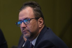 Yván Gil arremetió contra la Usaid y la acusó de instrumentalizar la migración para perjudicar a Venezuela
