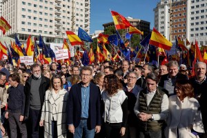 Feijóo se rodea de miles de personas en Madrid contra la amnistía: Vamos a rescatar democráticamente este país
