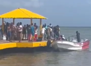 Tragedia en Colombia: dos niñas y una mujer murieron en el naufragio de lanchas con migrantes