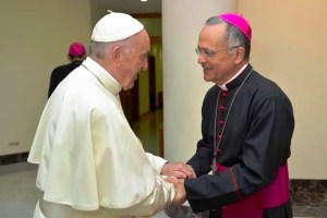 El papa Francisco recibió al obispo auxiliar de Managua, Silvio Báez, exiliado por el régimen de Ortega