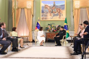 Maduro recibió cartas credenciales de la nueva embajadora de Brasil en Venezuela