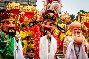 China da la bienvenida al Año del Dragón, símbolo de vitalidad en el zodiaco oriental