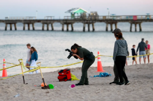 Niña murió luego de que la arena se la tragara sin previo aviso en una playa de Florida