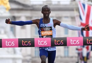 Consternación en el atletismo: falleció a los 23 años Kelvin Kiptum, récord mundial de maratón