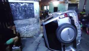 Milagro en La Vega: Conductor en estado de ebriedad volcó su camioneta y salió ileso (Imágenes)