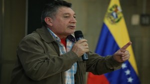 Nicolás Maduro reemplazó a Francisco Torrealba por Alexis Corredor como ministro del Trabajo