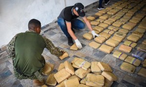 Armada colombiana incautó millonario cargamento de marihuana en una embarcación venezolana