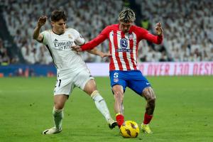 Atlético impidió en los minutos finales la escapada de Real Madrid
