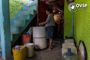 OVSP: Venezolanos mantienen el hábito de almacenar agua ante las fallas en el servicio