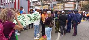 Maestros en Altos Mirandinos siguen en pie de lucha: tomaron la Panamericana para exigir salarios dignos (Imágenes)