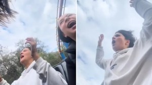 “Salió volando”: dos amigas fueron a una montaña rusa, filmaron el recorrido y tuvieron el peor final (VIDEO)