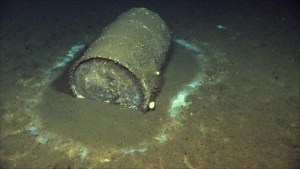 El peligro de los miles de barriles con desechos radiactivos que llevan décadas bajo el mar frente a las costas de California