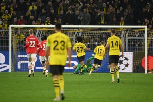 Marco Reus selló la clasificación del Dortmund a cuartos de final de Champions 
