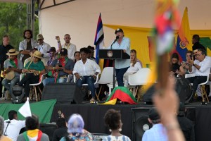 Petro abre inesperado debate en Colombia con su propuesta de una constituyente