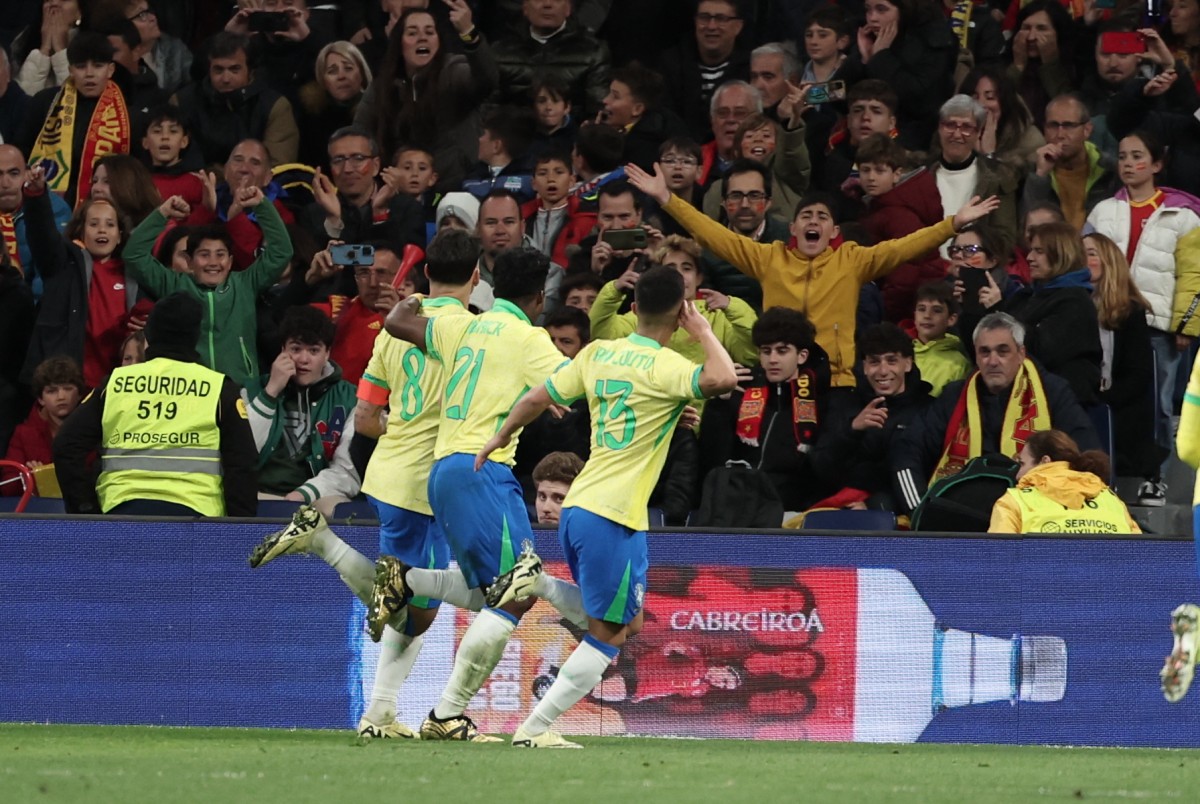 Brasil le empató a España a último minuto en espectacular partido