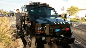 La explosión de un centro de entrenamiento de Swat en California dejó 16 agentes heridos