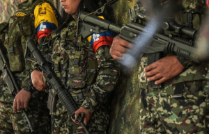 Disidencia de las Farc instala bomba en vehículo de un guardia indígena de Colombia
