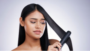 La receta “mágica” para alisar el cabello naturalmente sin necesidad de usar plancha