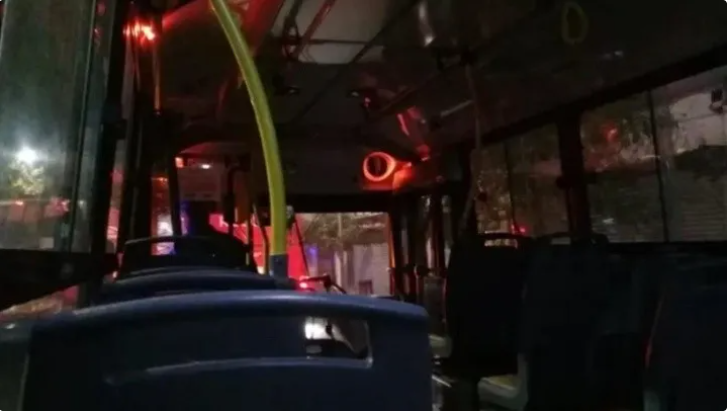 El escalofriante episodio paranormal que vivió el chofer de un autobús en Argentina con un “pasajero fantasma”
