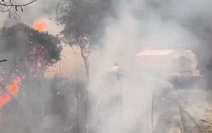IMÁGENES: se registró incendio en El Ávila en la vía hacia Galipán