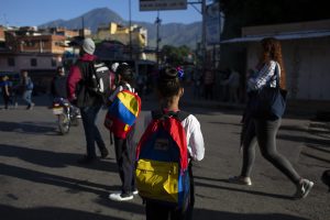 Uno de cada tres venezolanos entre 3 y 24 años de edad no estudia, según encuesta de Encovi
