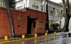 Gobierno de España cesa a funcionario de la embajada española en Caracas imputado por corrupción