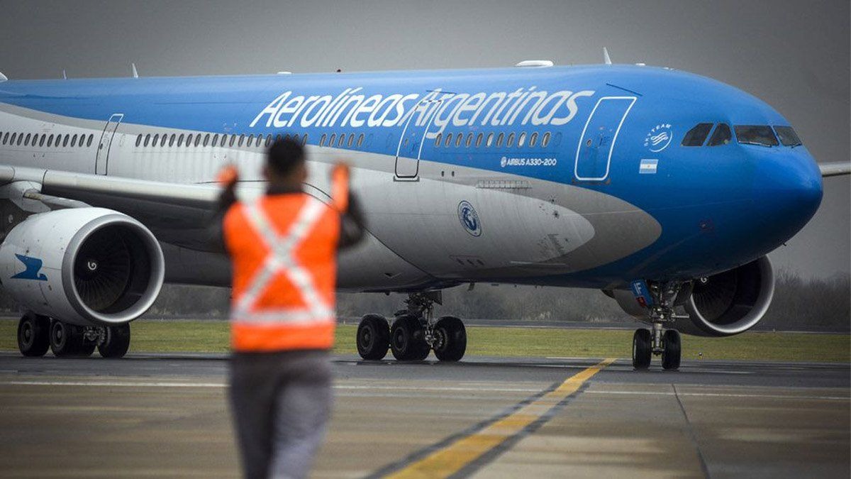 Maduro banned Aerolíneas Argentinas planes from flying over Venezuelan airspace