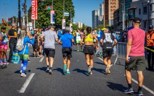 Arrancó el Maratón CAF 2024: Caracas recibe a más de cinco mil 500 corredores de toda Venezuela y otros 20 países