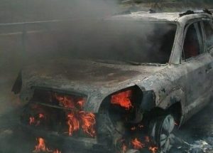 EN VIDEO: Un nuevo incendio de un vehículo provocó caos en la Caracas-La Guaira