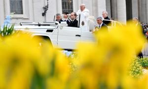 El papa Francisco lamenta que “la retórica belicosa, por desgracia, vuelve a estar de moda”
