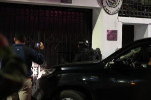 Brasil condena la “repudiable” irrupción de la Policía ecuatoriana en la embajada mexicana
