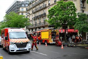 Incendios en París dejaron al menos cuatro muertos cerca de una concurrida estación de trenes