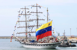 Buque escuela Simón Bolívar zarpó hacia el Caribe en un viaje de instrucción (video)