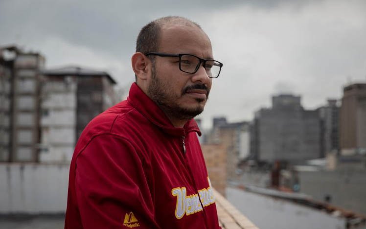 Hooded men dressed in black kidnapped journalist Carlos Julio Rojas in Caracas