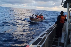 Armada colombiana rescató a siete migrantes venezolanos en isla de San Andrés