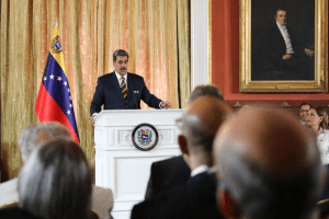 Maduro usará su ley sobre el Esequibo para sostener el chantaje a candidatos opositores