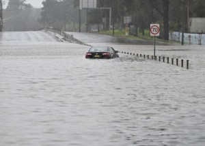 Las lluvias torrenciales en Sídney activan las alertas de evacuación por inundaciones