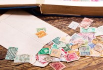 Los cinco sellos postales de Estados Unidos que valen una fortuna