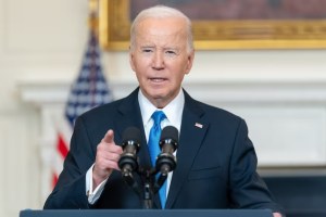 Biden criticó a Trump y se pronunció sobre un polémico tema que divide a los estadounidenses