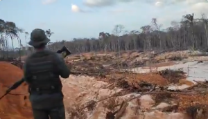 Fanb informó que la mina ilegal “Bulla Loca” está inoperativa tras desalojar a diez mil personas (VIDEO)