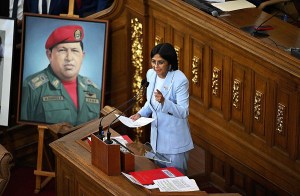 El Mundo: El chavismo inventa una ley contra el fascismo para aumentar la represión en época electoral