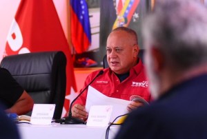 Diosdado Cabello admitió que candidatura de Edmundo González “cumple los requisitos de ley”