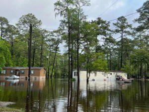 Tornados e inundaciones mortales azotan Florida: prevén más tormentas peligrosas