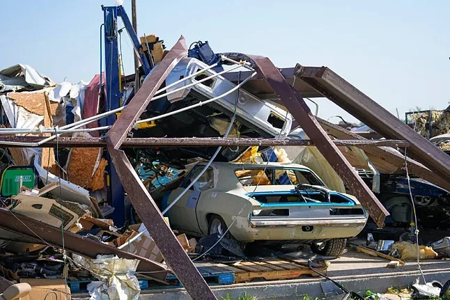 Devastadores tornados en EEUU: Suben a 24 los muertos, entre ellos cuatro niños