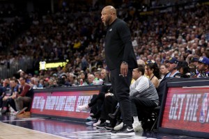 Lakers despidieron al técnico Darvin Ham tras eliminación ante los Nuggets
