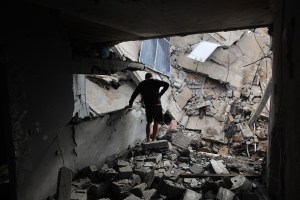 Al menos 18 muertos en Rafah tras una noche de bombardeos israelíes continuos